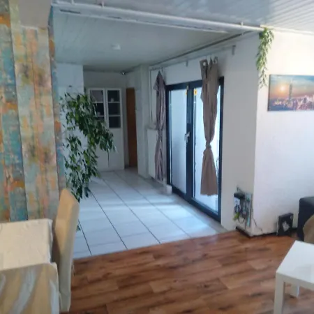 Prázdninový dům Cologne Private Bungalow Garden *